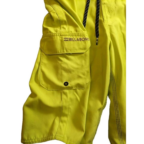 Billabong Board Shorts Mens Size‎ 32 Neon Green Swim Trunks  Surfing Surf Beach - Picture 3 of 9